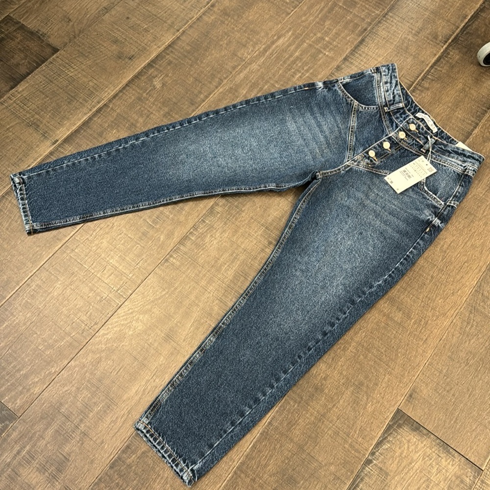 NWT HIGH RISE JEANS SIZE 8 - Picture 5 of 17